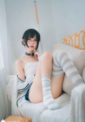 《下女》韩国在线观看