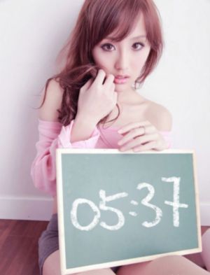 恐龙星的比基尼女孩