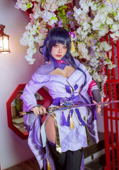 从路人角色开始的探索英雄谭